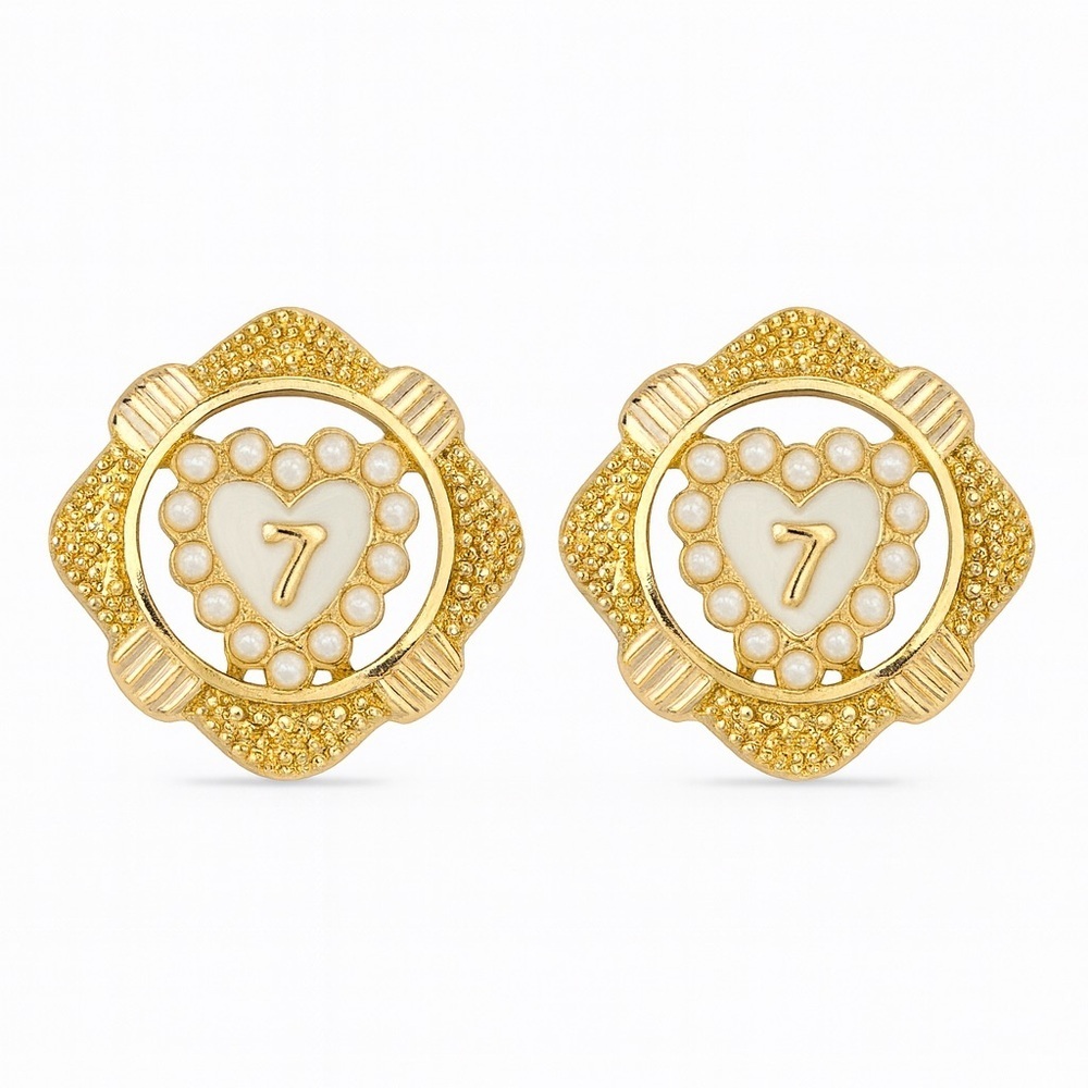 💖⚜️ Gold Heart Pearl Stud Earrings | Romantic Vintage Style Earrings ⚜️